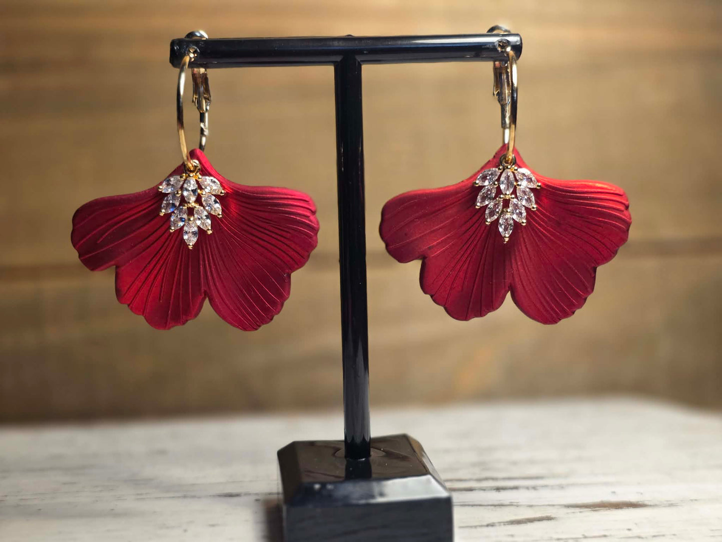 Metallic Red Elegant Ginkgo Hoops