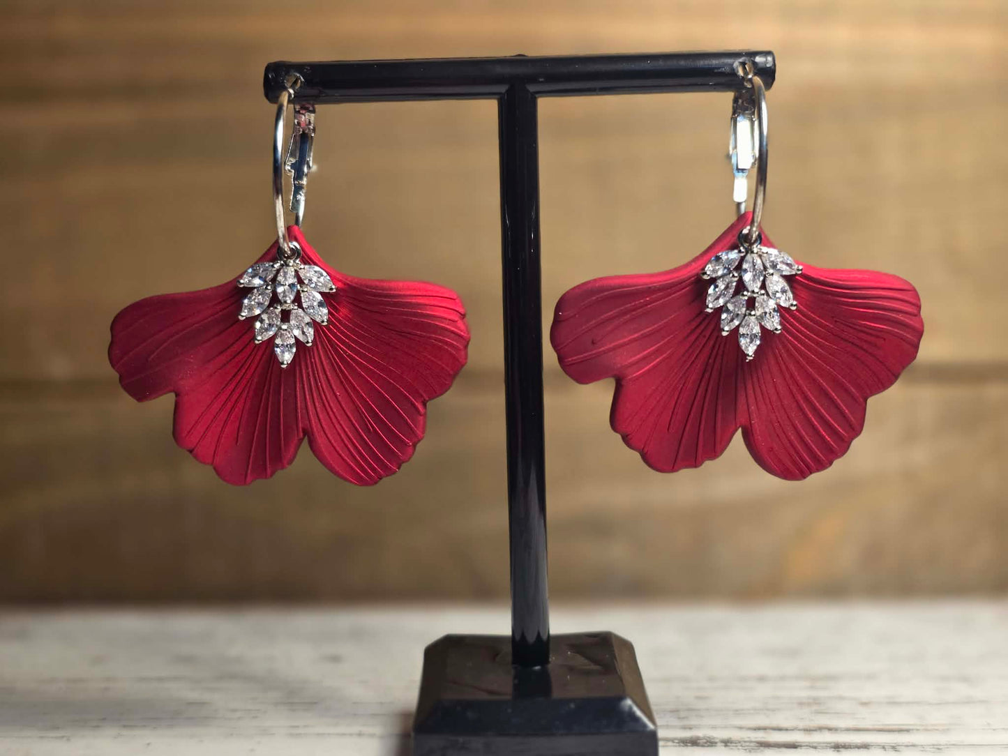 Metallic Red Elegant Ginkgo Hoops